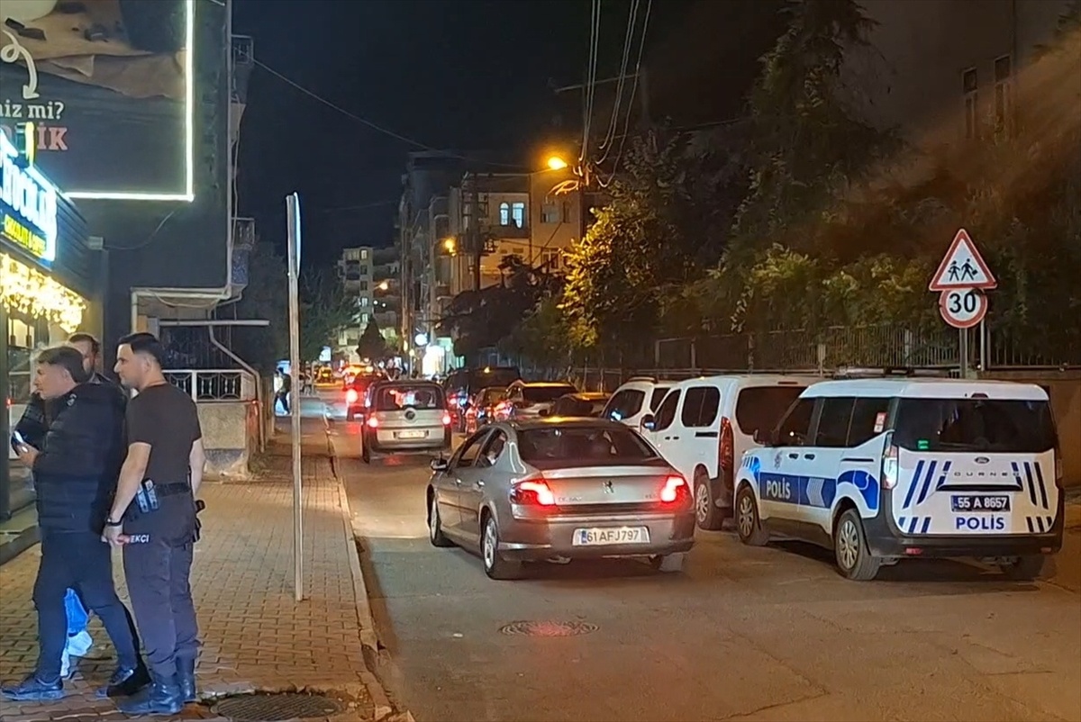 Samsun Bafra\'da kavgada 1 kişi bıçakla yaralandı, şüpheli gözaltına alındı