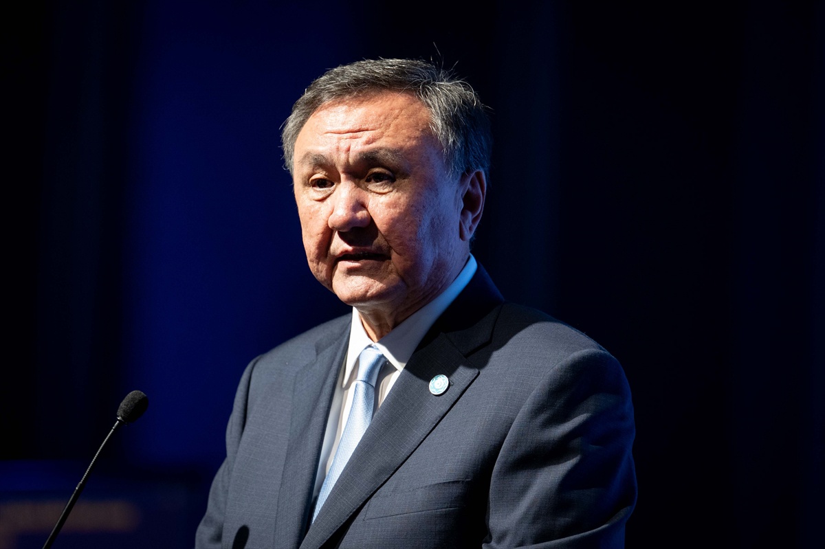 TÜRKSOY Onur Nişanı, TDT resepsiyonunda Ömüraliyev\'e takdim edildi