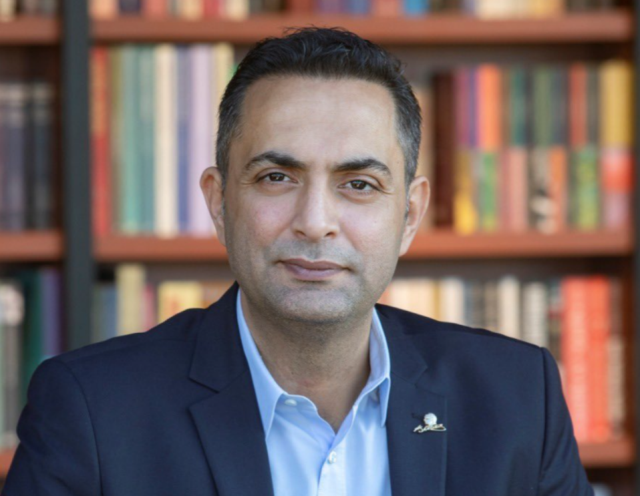 Ticaret Bakanı Bolat'tan iki gazeteciye suç duyurusu
