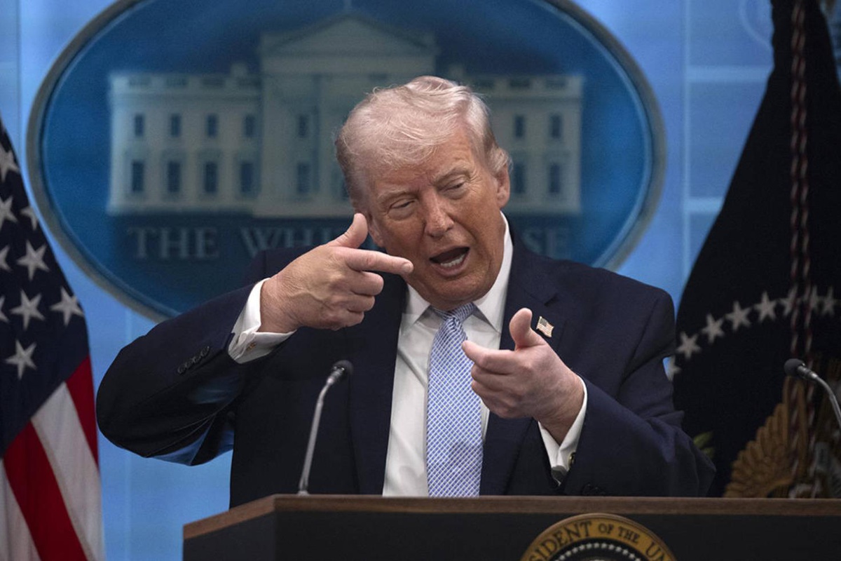 Trump\'ın ara seçim öncesi İran planı deşifre oldu! Pentagon\'dan saldırı seçenekleri istendi