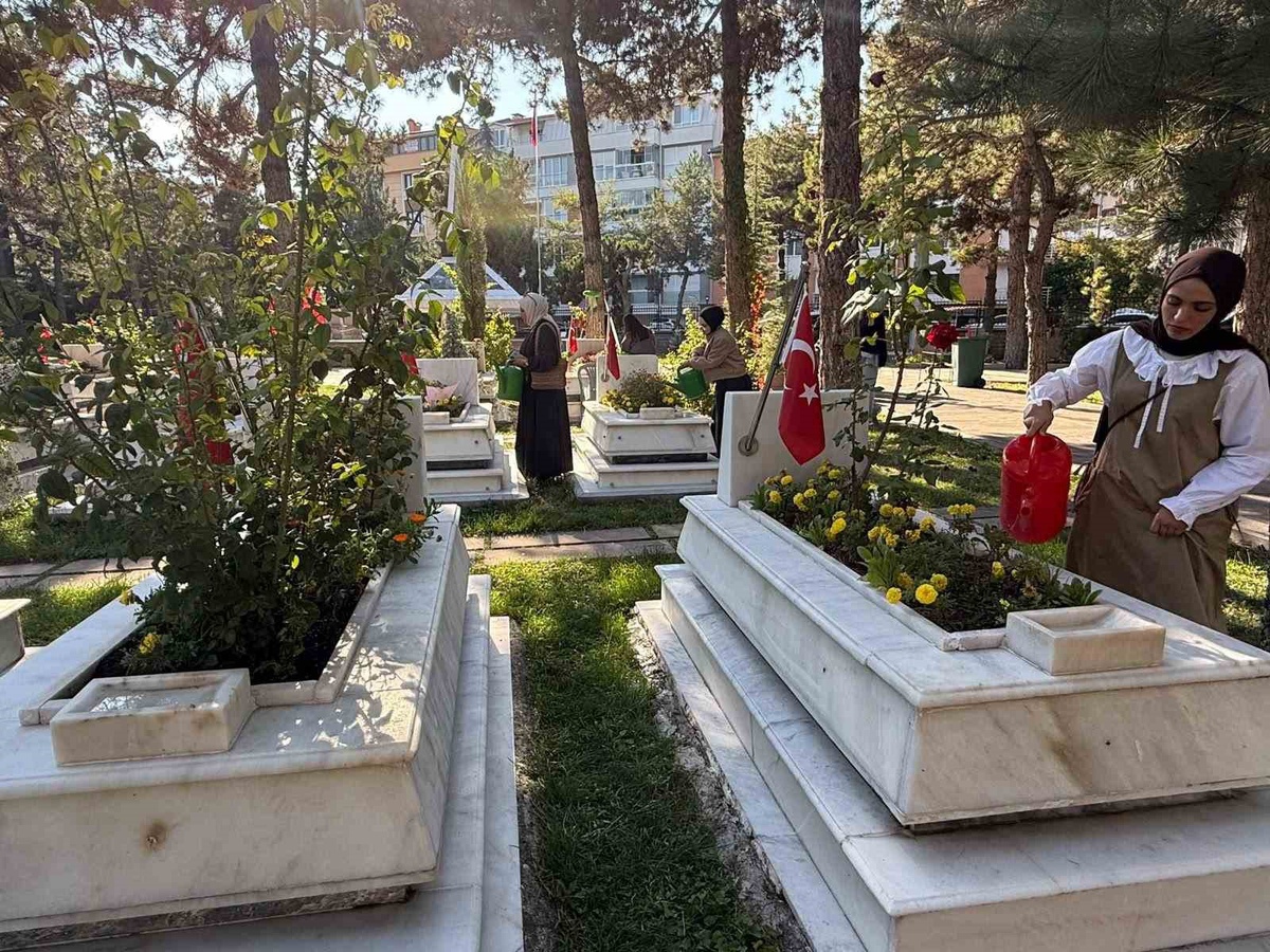 Üniversiteli gençlere şehir tanıtıldı