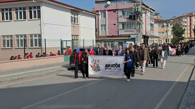 Vezirköprü’de Amatör Spor Haftası Gençlik Korteji
