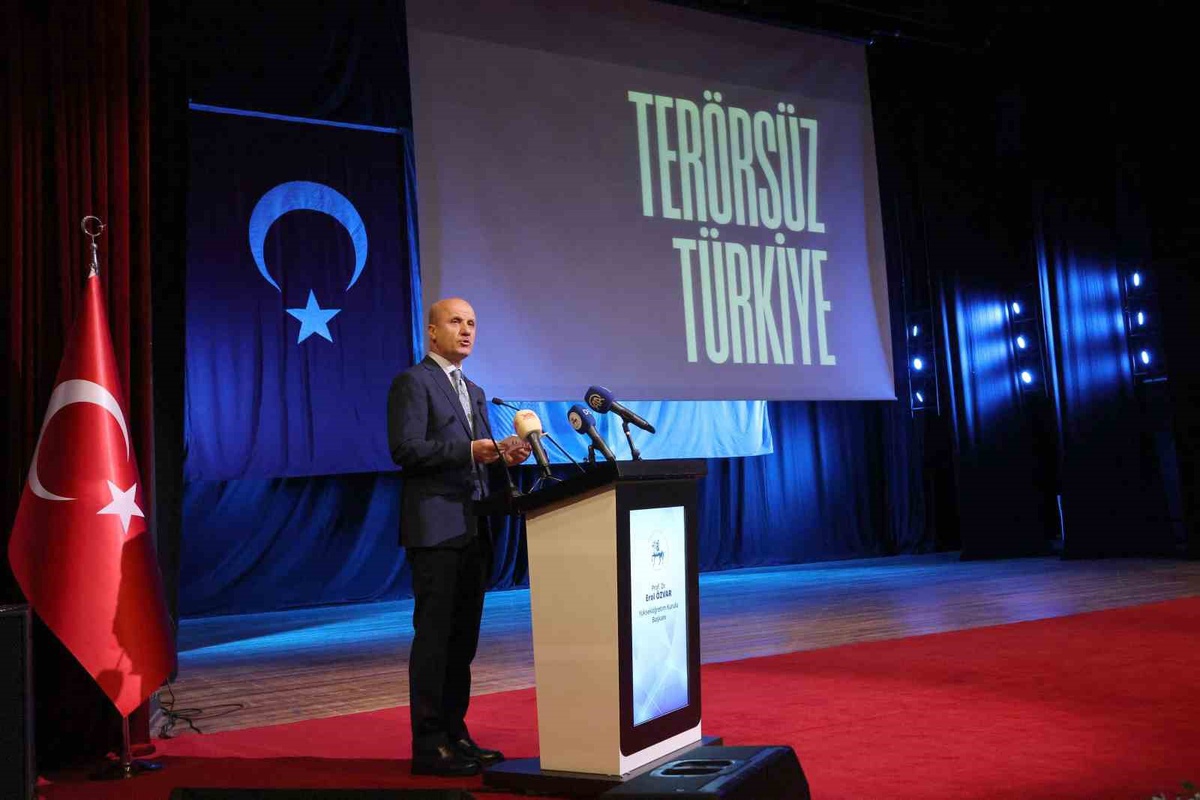 YÖK Başkanı Özvar’dan İzmir’de Terörsüz Türkiye mesajı