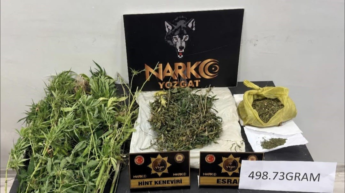 Yozgat\'ta narkotik ekipleri ikamette 498,73 gram esrar ve 47 Hint keneviri buldu