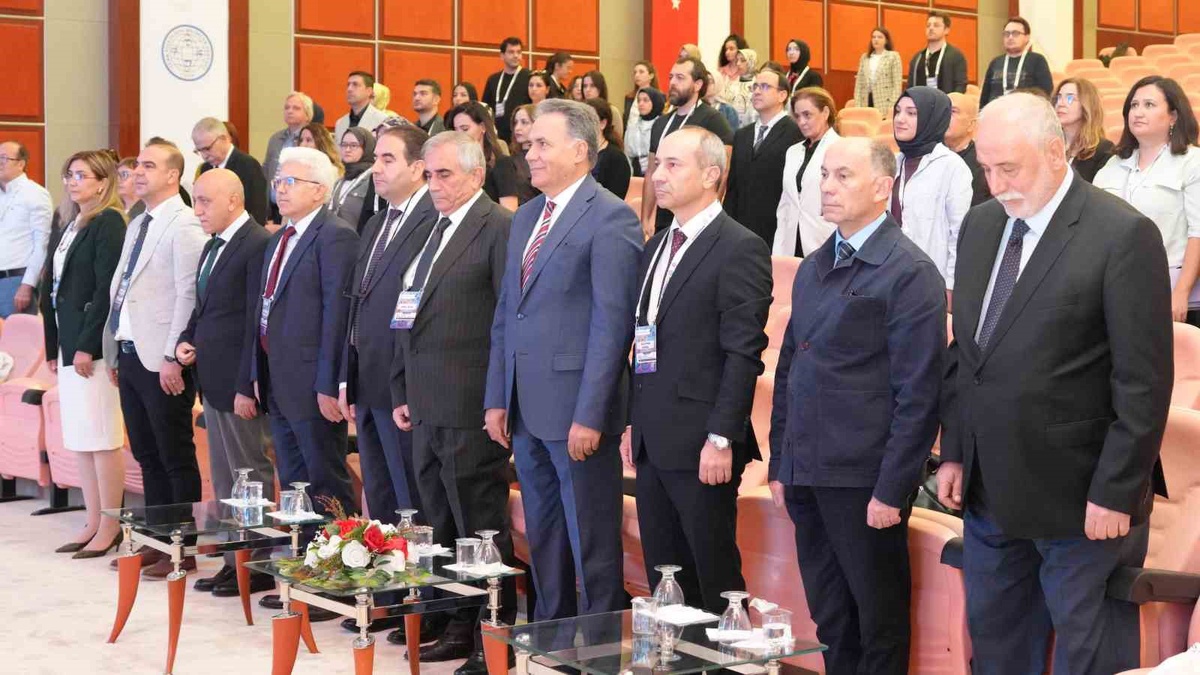 İnönü Üniversitesi ev sahipliğinde 51. Ulusal Fizyoloji Kongresi 78 posterle başladı