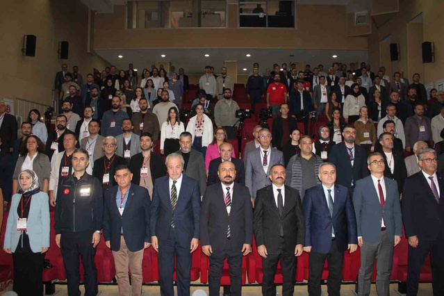 Akyüz, Kayseri'de 1717 ve 1835 depremlerinde fay enerjisinin belirsiz olduğunu söyledi