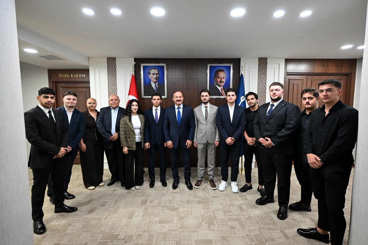 Ağıralioğlu, Ufuk Üniversitesi heyetini partisinin genel merkezinde ağırladı