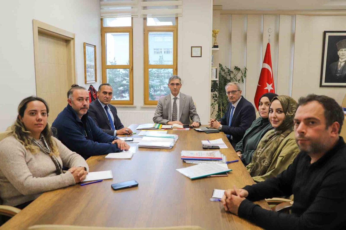 Bayburt\'ta ARGE toplantısında eğitim projelerinin yeni dönem hedefleri görüşüldü