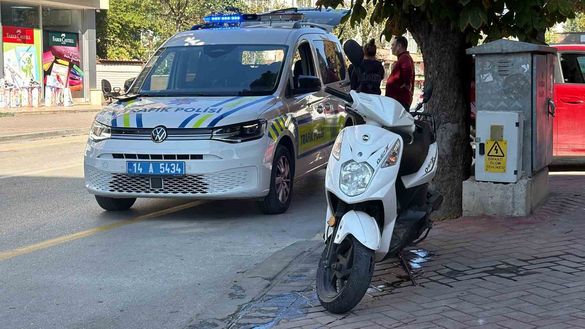 Bolu\'da otomobil ile motosiklet çarpıştı, 1 yolcu yaralanıp hastaneye kaldırıldı