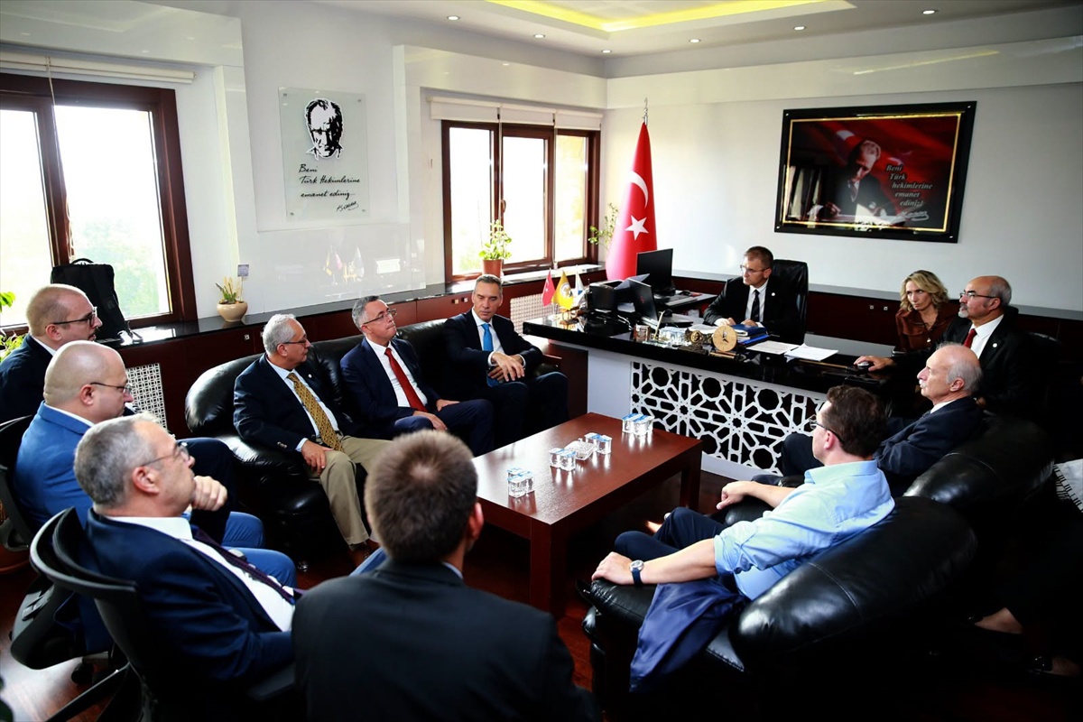 Burgaz\'daki çocuk hastanesi heyeti Trakya Üniversitesi Hastanesini ziyaret etti