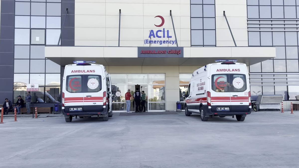 Burdur\'da KYK yurdunda rahatsızlanan 52 kişiden 30\'u taburcu edildi