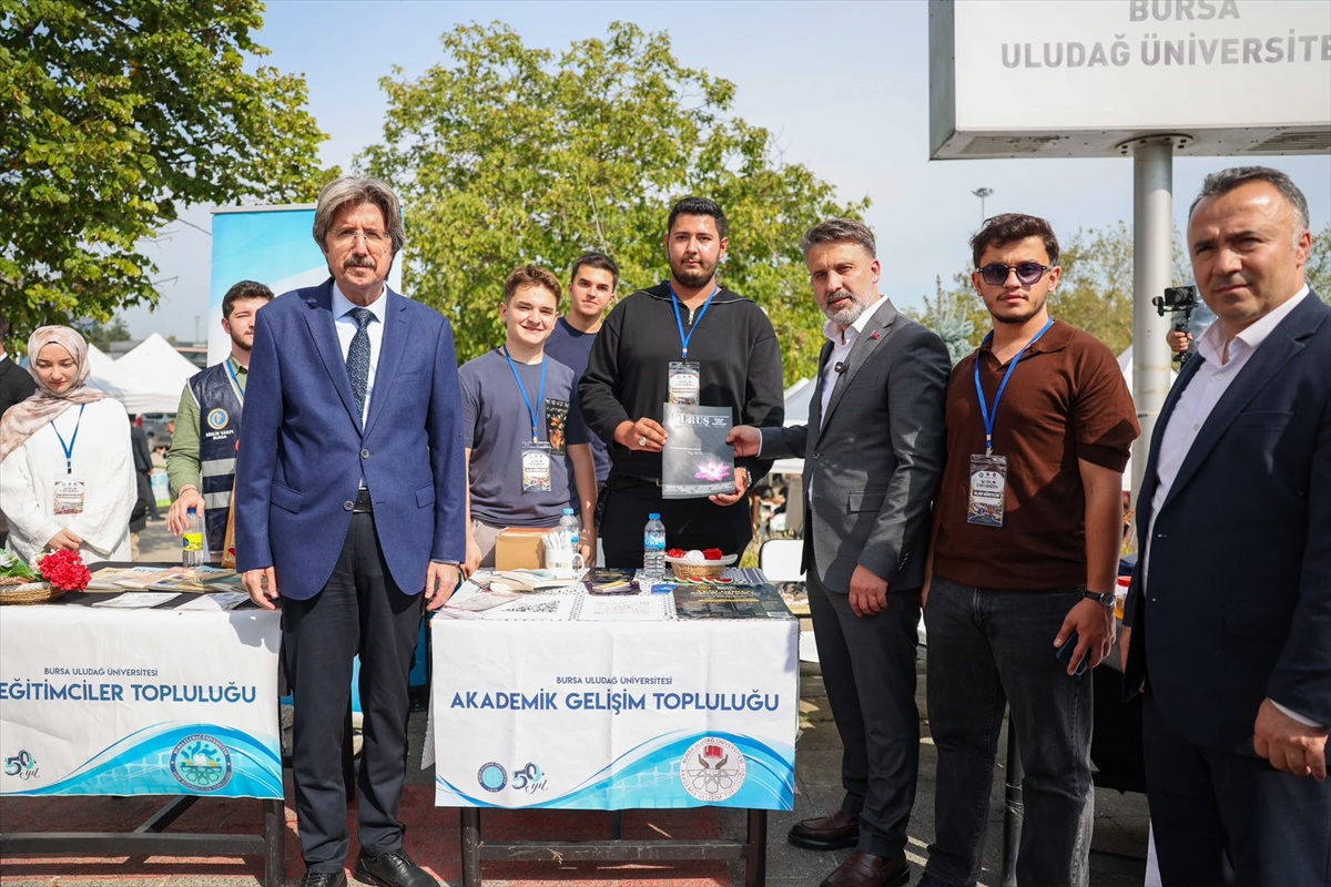 Büyükşehir Başkan Vekili Biba ve Rektör Yılmaz, BUÜ\'nün 12. etkinliğinde stantları gezdi
