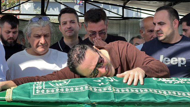 Cenazede dikkat çeken detay! <a class='keyword-sd' href='/sedat-peker/' title='Sedat Peker'>Sedat Peker</a> de Atilla Taş'ın acını paylaştı