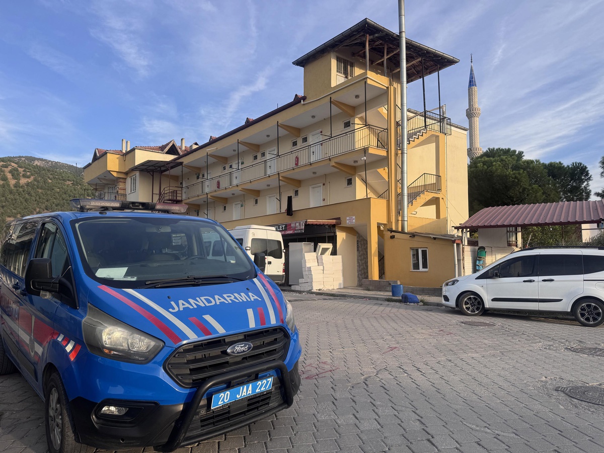 Denizli Pamukkale\'de pansiyonda ölü bulunan Ünver çiftinde kükürt gazı şüphesi var