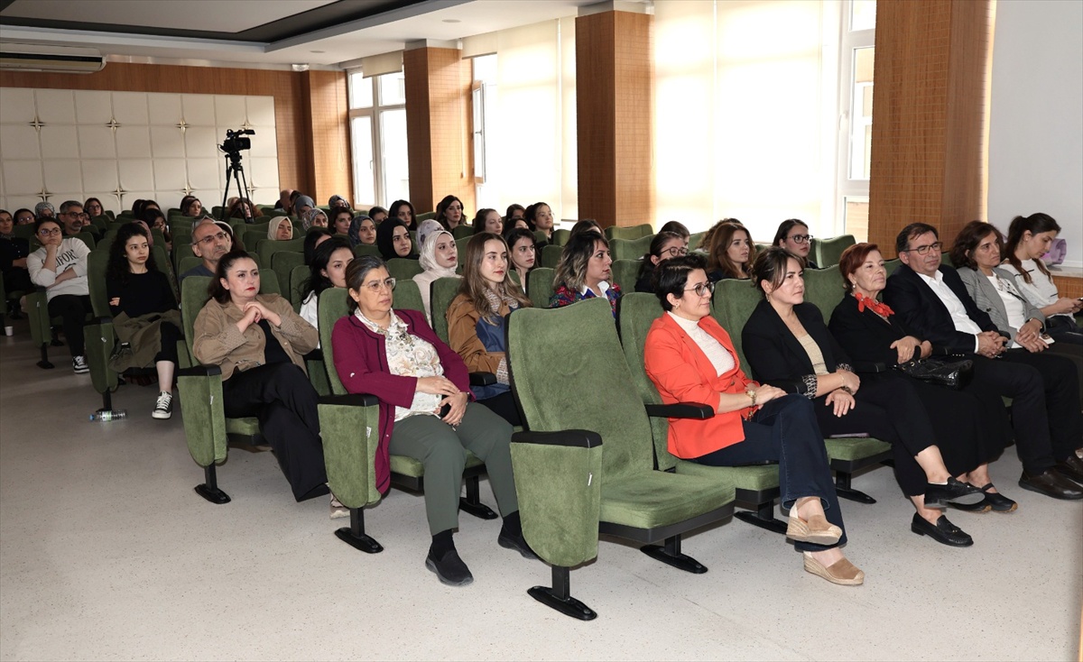 ERÜ\'de düzenlenen klinik beslenme seminerinde popüler diyetler masaya yatırıldı