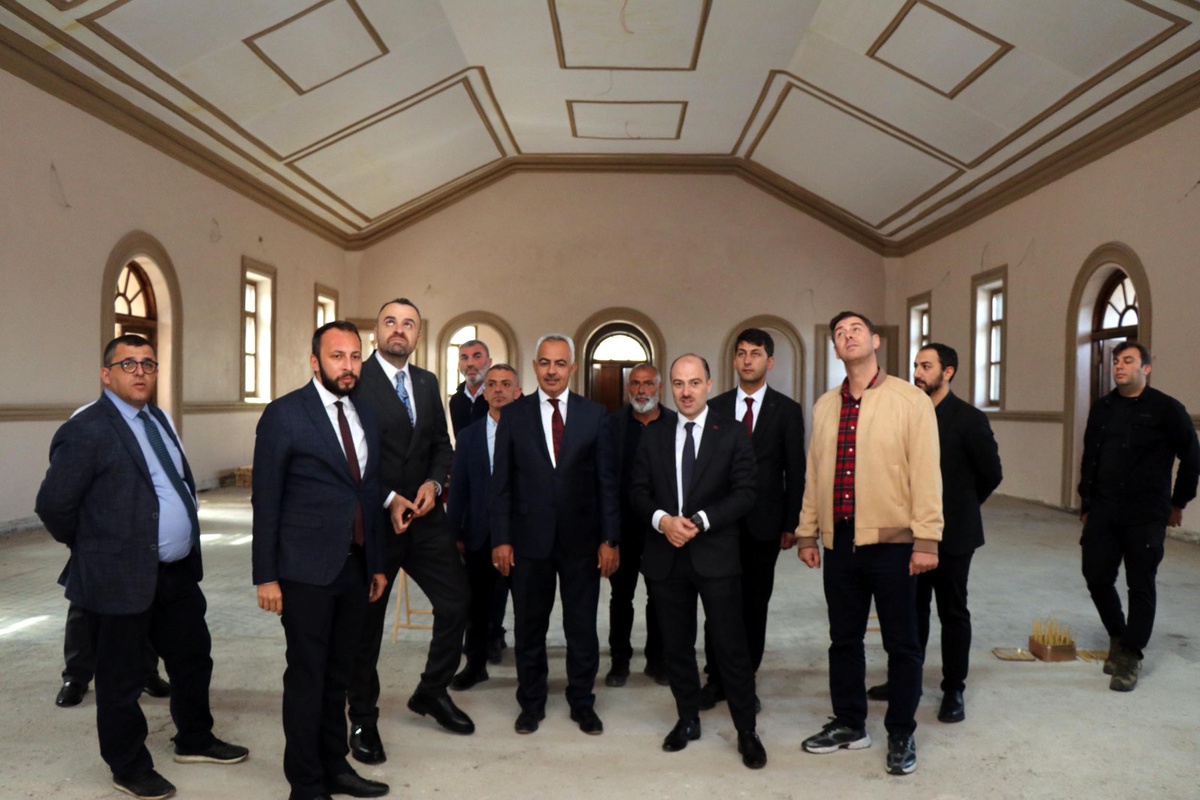 Erzurum Oltu\'da Rus kilisesi Uyumayan Kütüphane olarak 7 gün 24 saat hizmet verecek