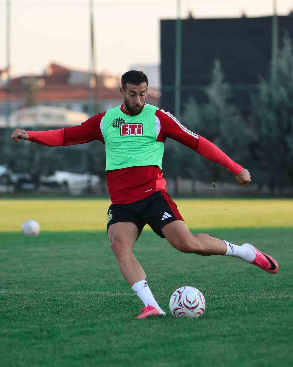 Eskişehirspor, 3-0\'lık galibiyetin ardından Etimesgut SK maçı hazırlıklarına başladı