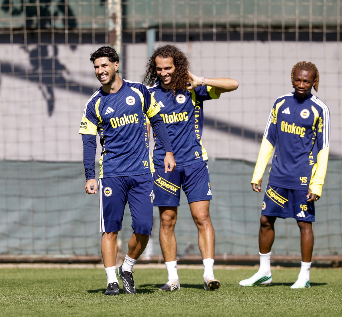 Fenerbahçe, Rizespor maçı öncesi hazırlığını tamamlayıp Rize\'ye gidecek
