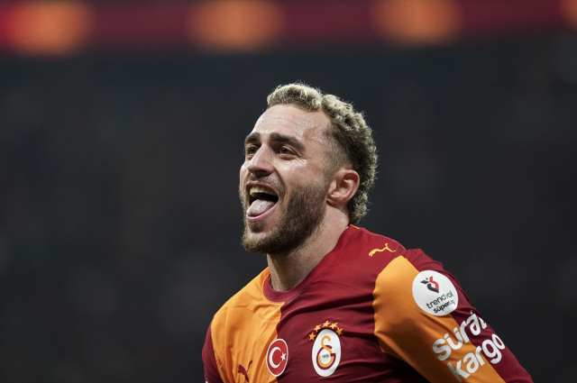Galatasaray, 10 kişi kaldığı maçta son anlarda attığı gollerle güldü