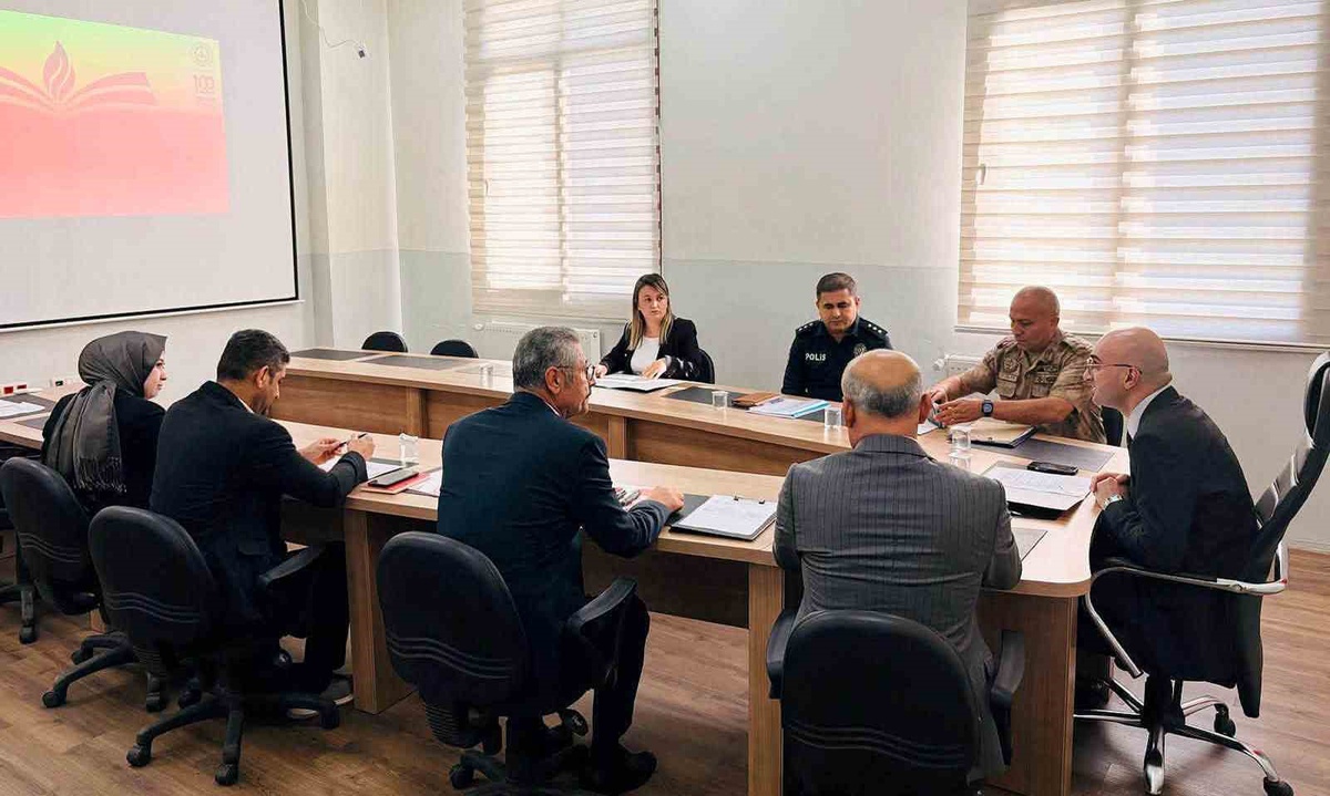 Gaziantep Araban\'da çocukların güvenliği için kurumlar arası toplantı yapıldı
