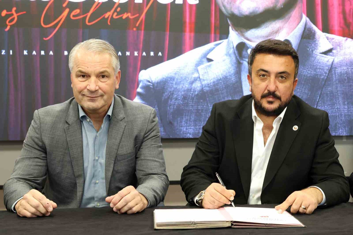 Gençlerbirliği, Bernd Storck ile 2026-2027 sezonu sonuna kadar anlaştı