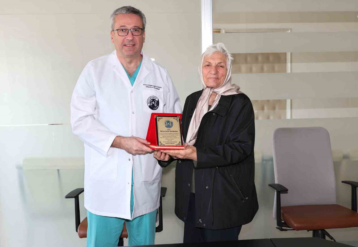 Prematüre bebekler için ERÜ Yenidoğan Kliniğine 20 oksijen karıştırıcı bağışlandı