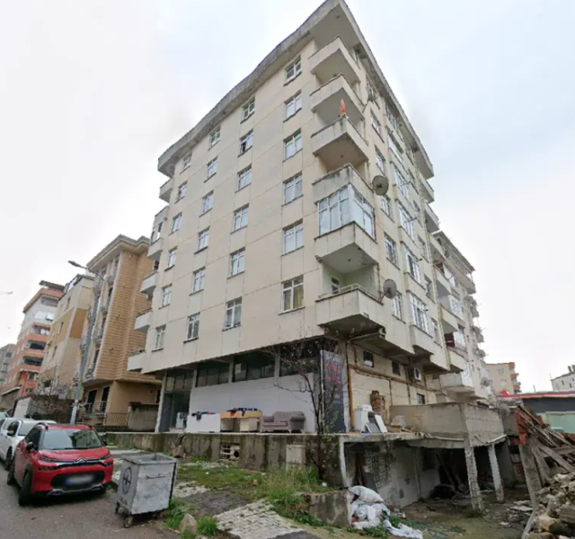 İstanbul'da çöken bina enkazındaki son kişi de çıkarıldı! Ölü sayısı 5'e yükseldi