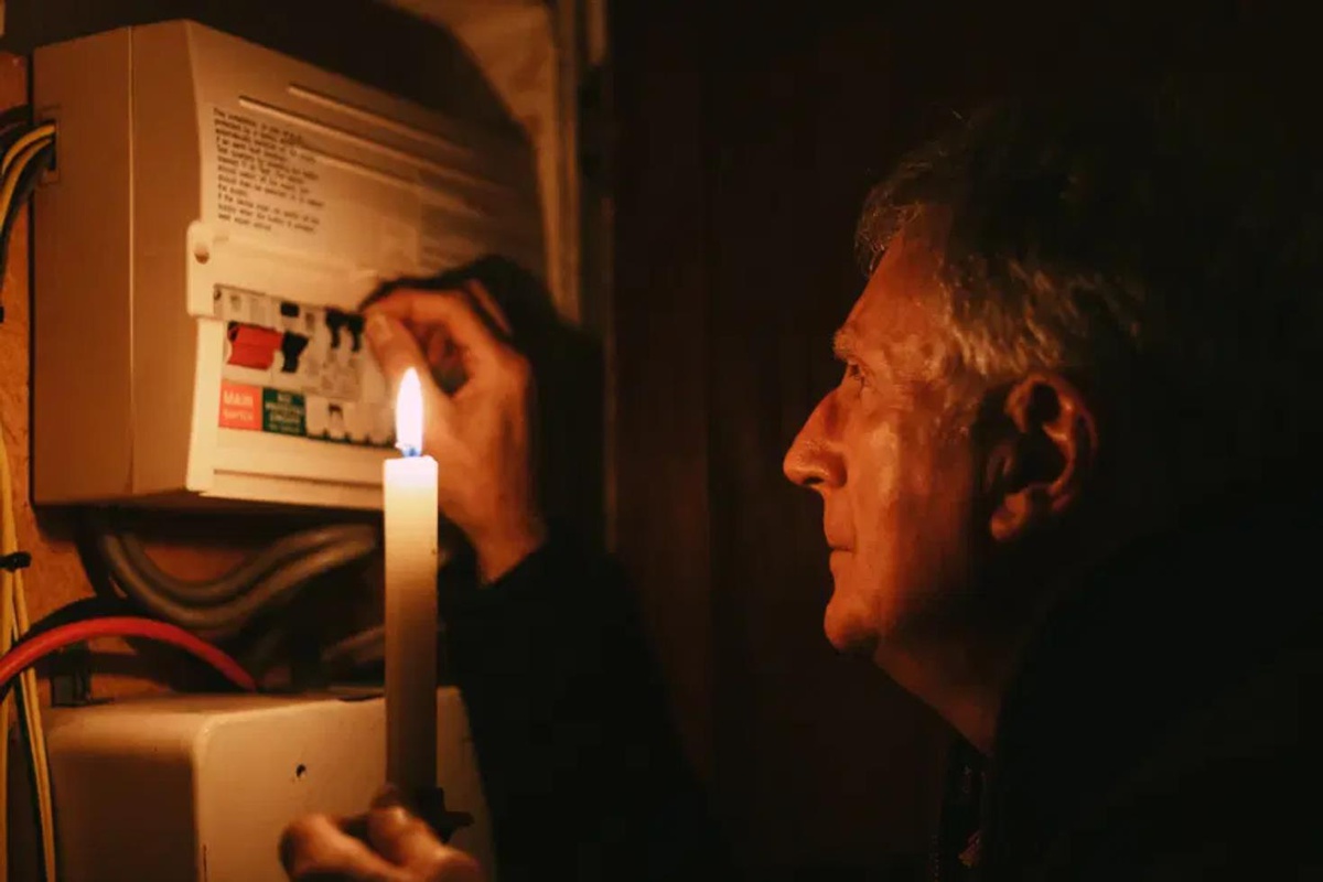 İstanbul\'da dev kesinti! BEDAŞ listeyi paylaşarak saat verdi, tam 22 ilçe karanlığa gömülecek