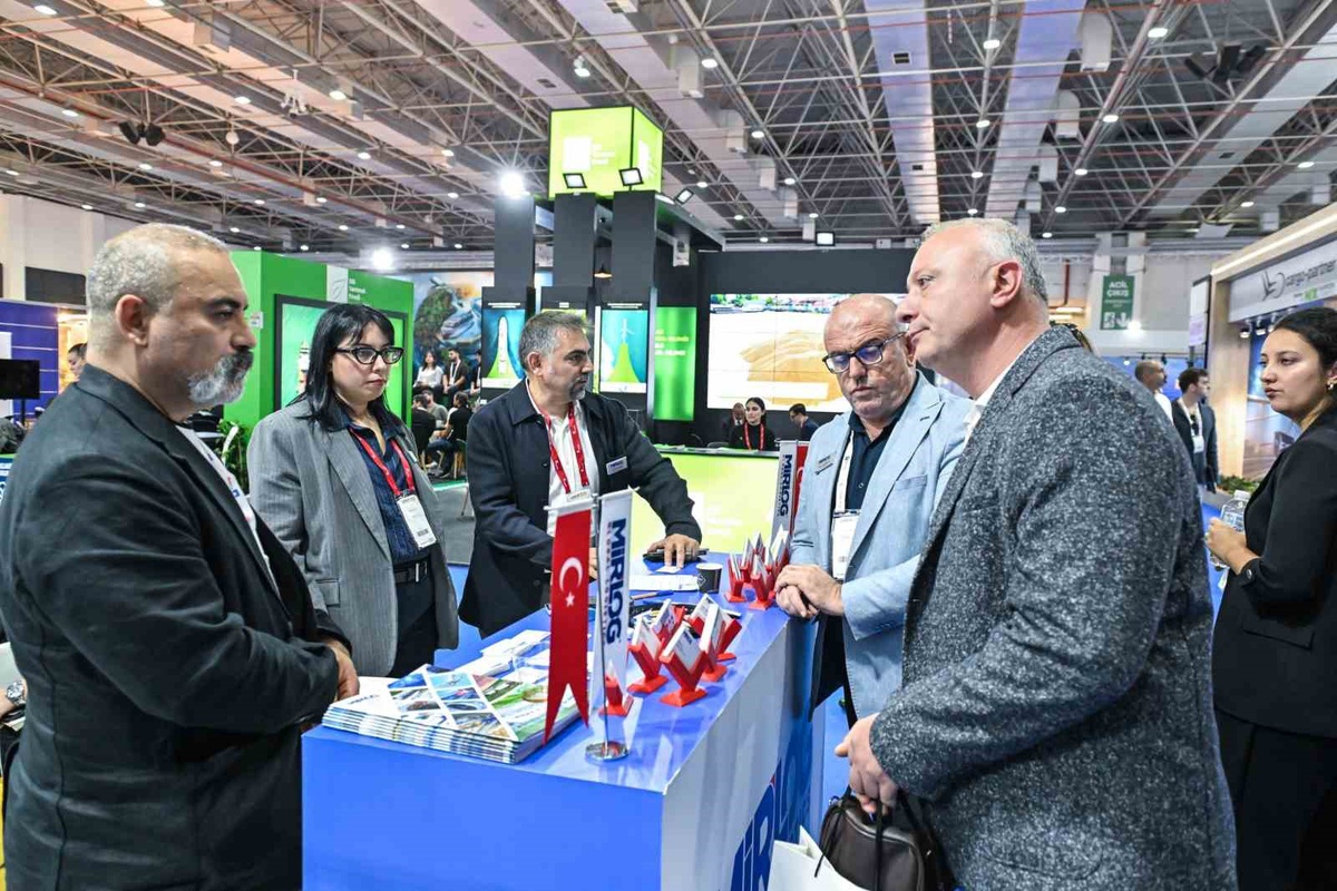 İzmir\'de TVF, LOGISTECH\'te Alsancak Limanı için 2029\'da 1 milyon TEU hedefi açıkladı