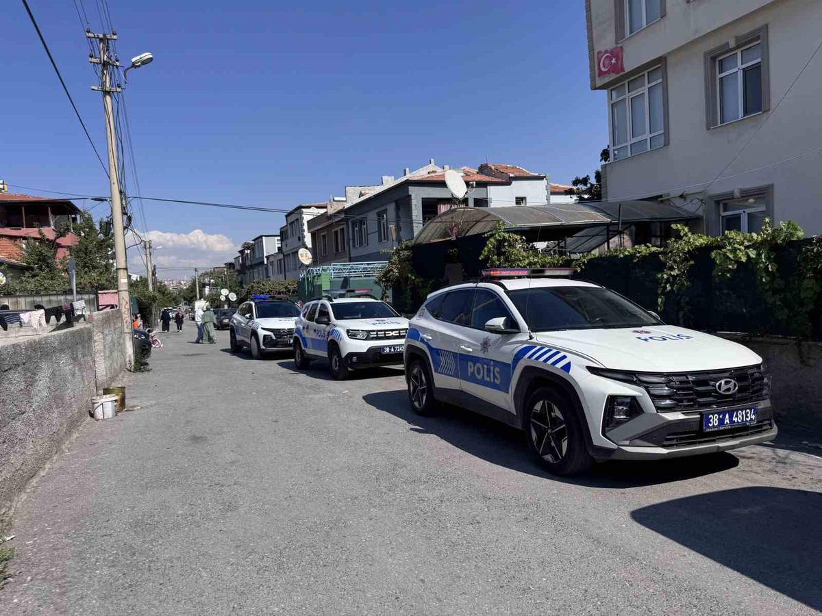 Kayseri Melikgazi\'de 48 yaşındaki adam tüfekle kendini vurup hayatını kaybetti