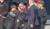Kritik toplantı öncesi Hacıosmanoğlu'nun keyfi yerinde! Çocuklarla fotoğraf çektirdi