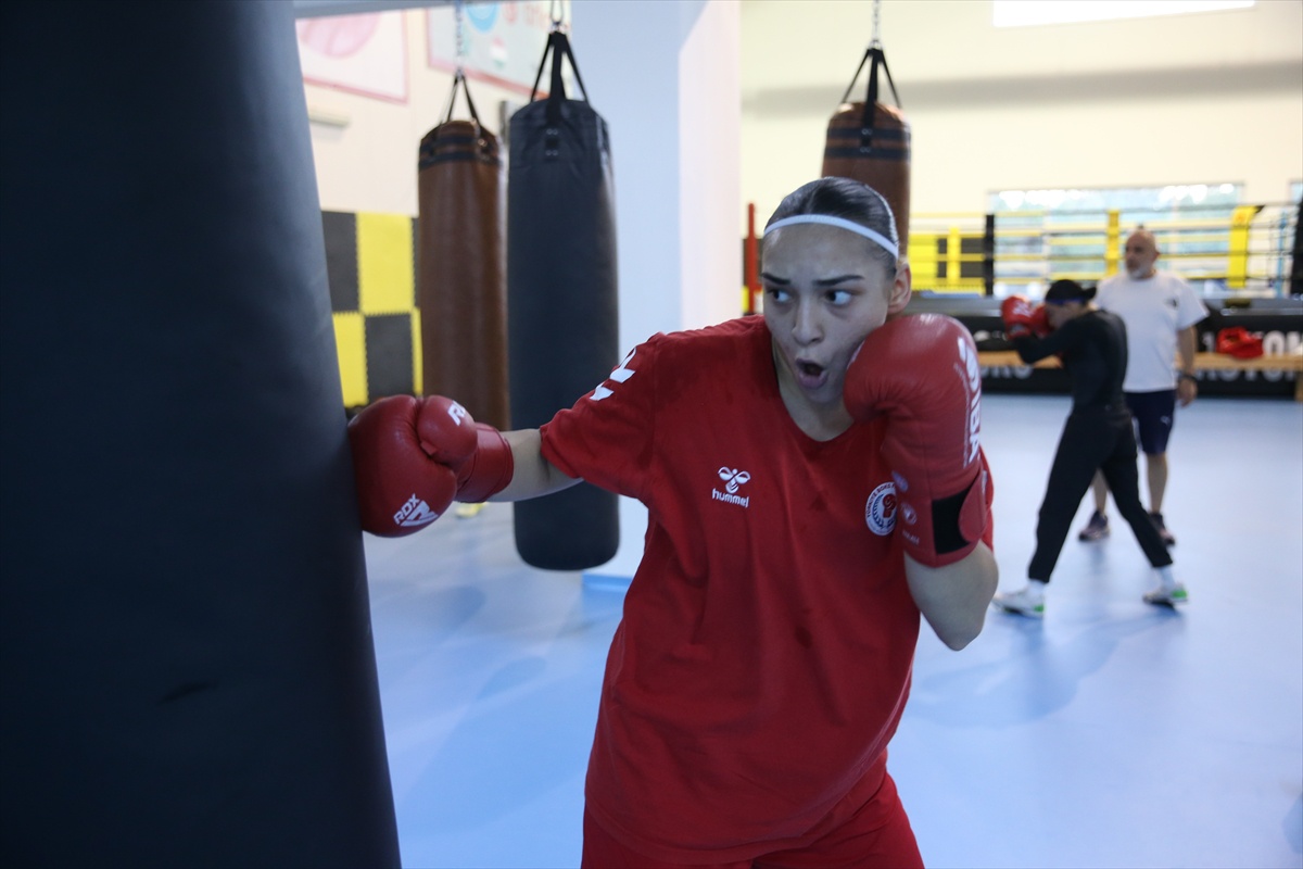 Milli boksör Ayşenur Karaoğlan, U23 Avrupa Şampiyonası\'nda 75 kiloda altın istiyor