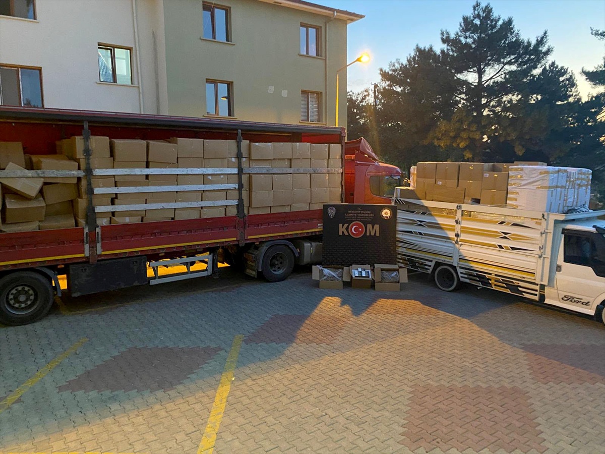Nevşehir\'de 12 ton 150 kilo kaçak tütün ele geçirildi, 3 şüpheli gözaltına alındı