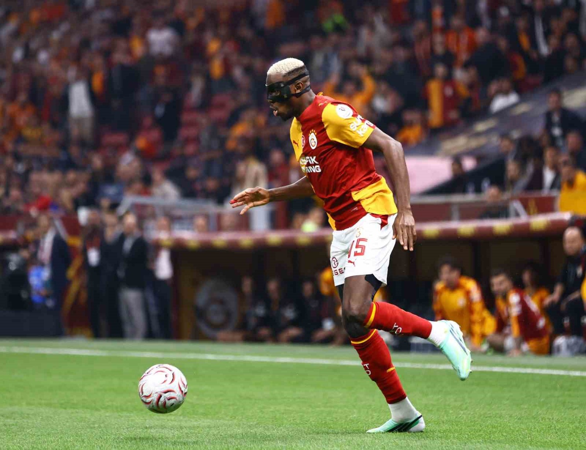 77\'de oyuna giren Osimhen, 35 gün sonra dönüp Lemina\'nın golüne asist yaptı