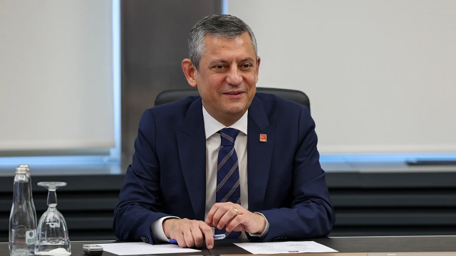Özgür Özel, Bakan Göktaş'ın babasından özür diledi: Ama burada ikiyüzlülük var