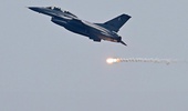 Pakistan savaşa dahil oldu! Jetler havalanıp bomba yağdırdı