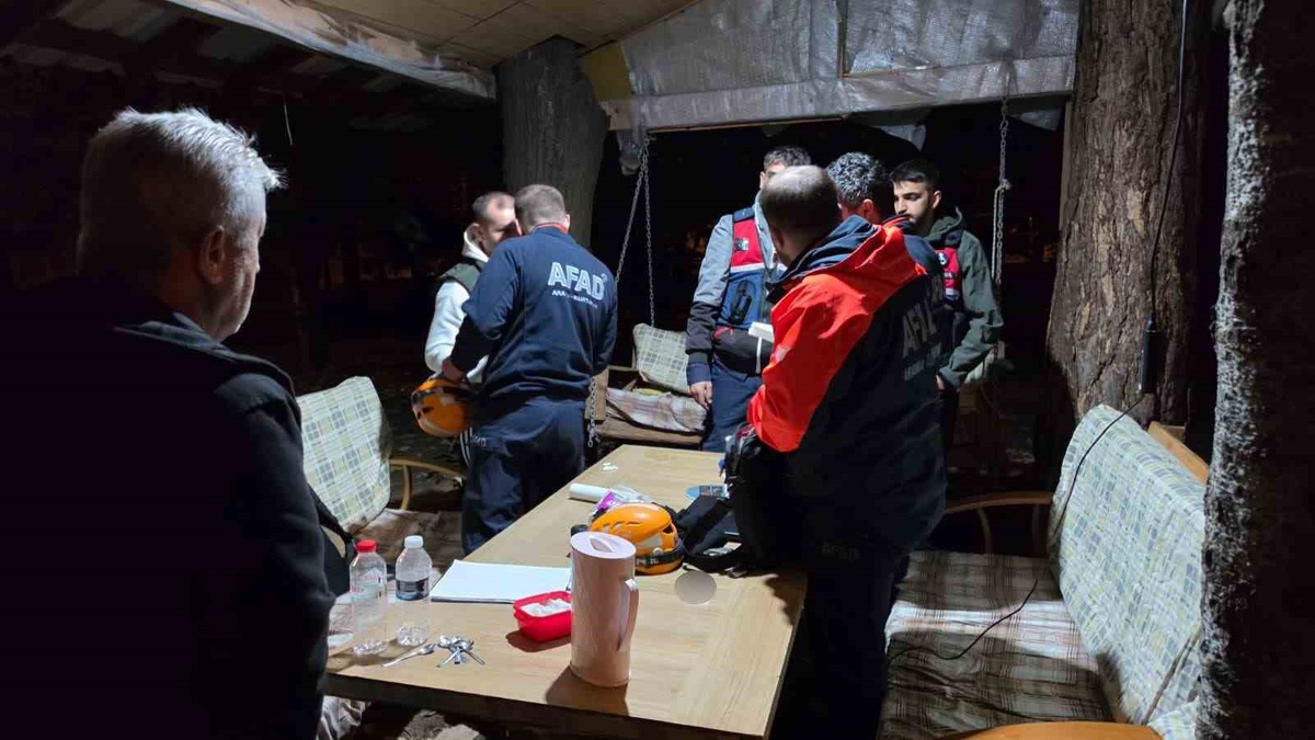 Sakarya Akyazı\'da 2 gündür aranan alzaymır hastası 78 yaşındaki kadın sağ bulundu