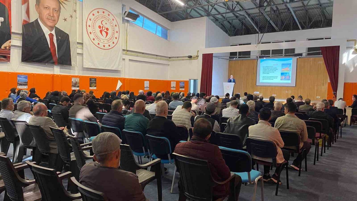 Sinop Türkeli\'de İlçe Müftüsü Göncü, camilerin dayanışma merkezi olduğunu vurguladı