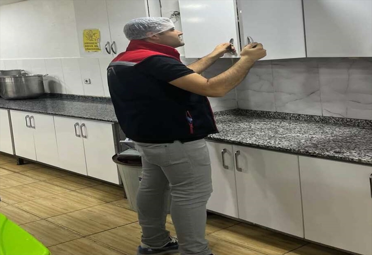 Cizre\'de fırın ve marketlerde gıda denetimi yapıldı, işletmelere yaptırım uygulanacak