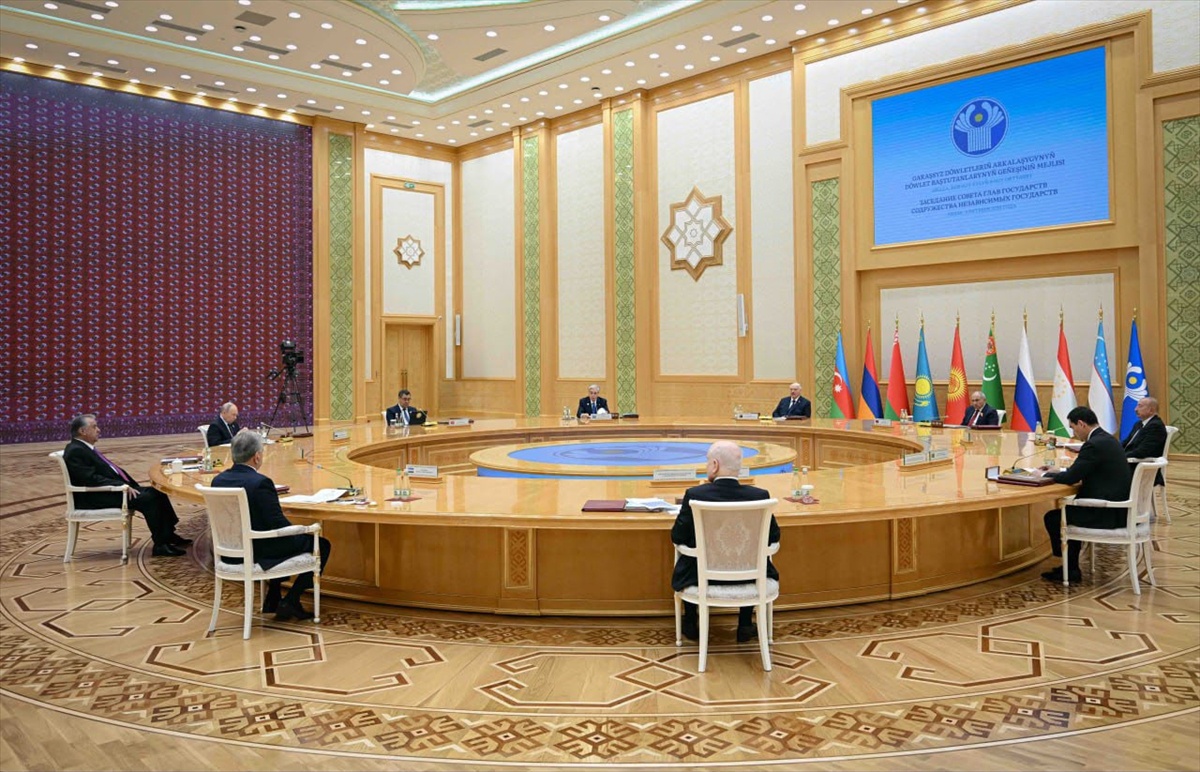 Kazakistan Cumhurbaşkanı Tokayev BDT\'de 2035 stratejisi ve yapay zeka forumu istedi