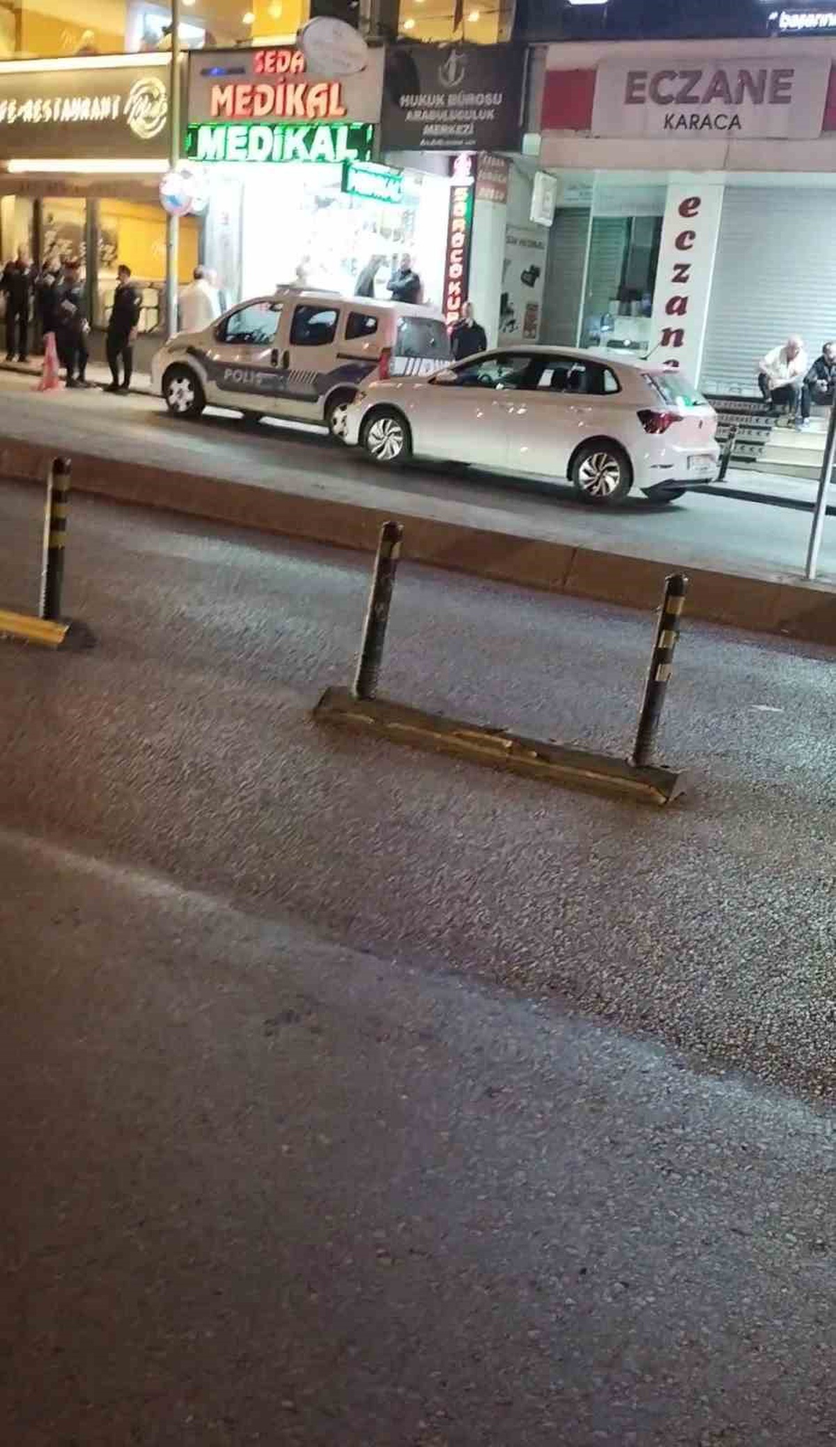 Ümraniye\'de iş yerine ateş açan 2 saldırgan kaçtı, olayda ölen yaralanan olmadı