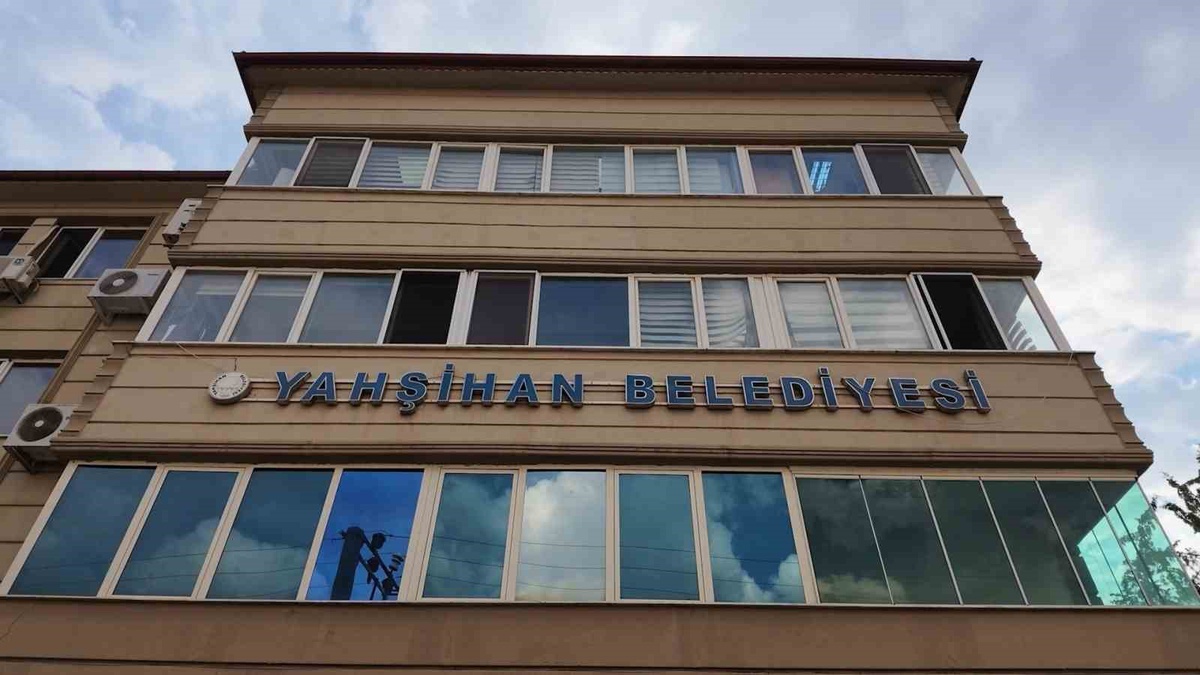 Yahşihan Belediyesi soruşturmasında özel şoförün çalışmadan maaş aldığı iddia edildi