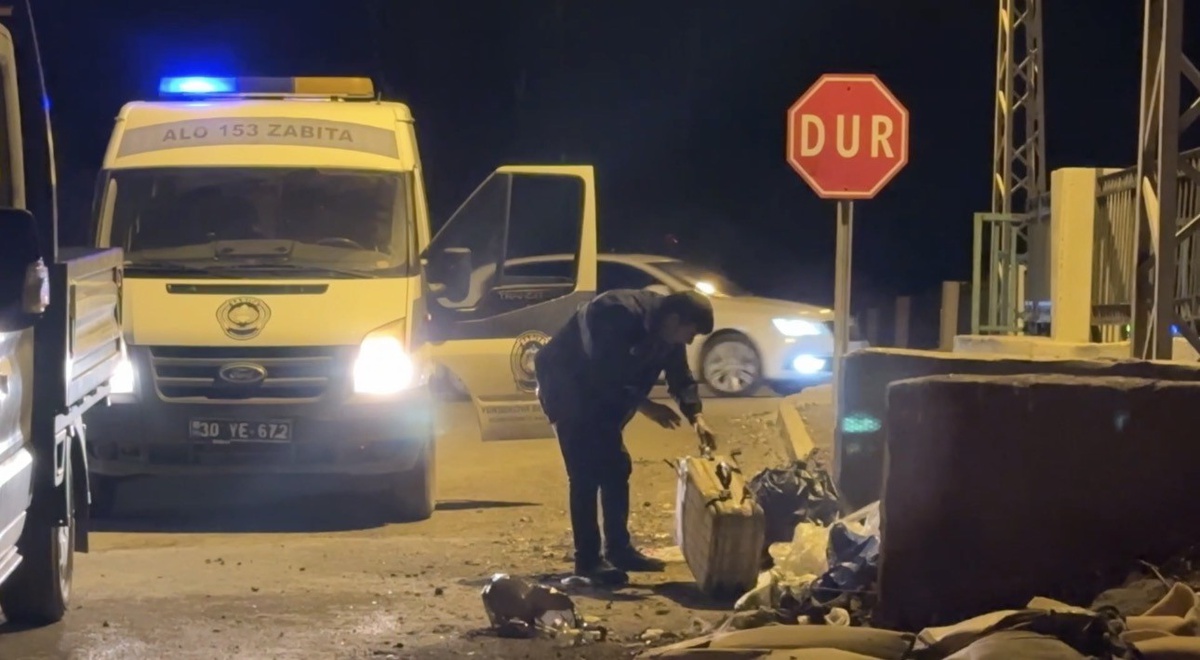 Hakkari Yüksekova\'da kaybolan 6 yaşındaki çocuk 10 saat sonra kamyonet kasasında bulundu