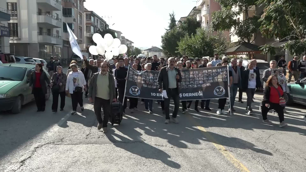 Malatya\'da 10 Ekim Ankara Gar Katliamı\'nın 11. yılında 104 aile adalet istedi