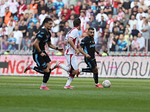 3 gol, 1 kırmızı kart! Karadeniz derbisinde inanılmaz şeyler oluyor