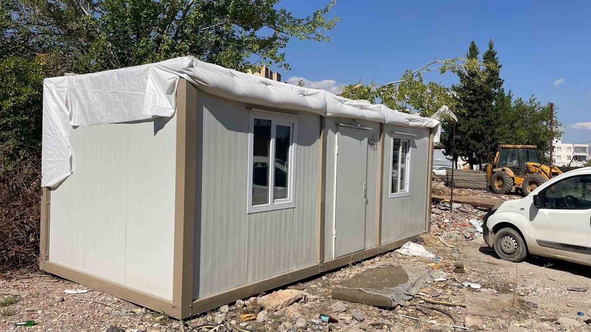 Adıyaman\'da konteynerden klima çalınca polis kimliği belirsiz şahısları arıyor