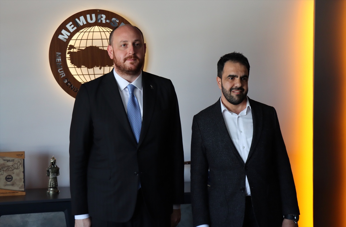 AK Parti Genel Başkan Yardımcısı Ahmet Büyükgümüş, Armutlu\'da ziyaretlerde bulundu