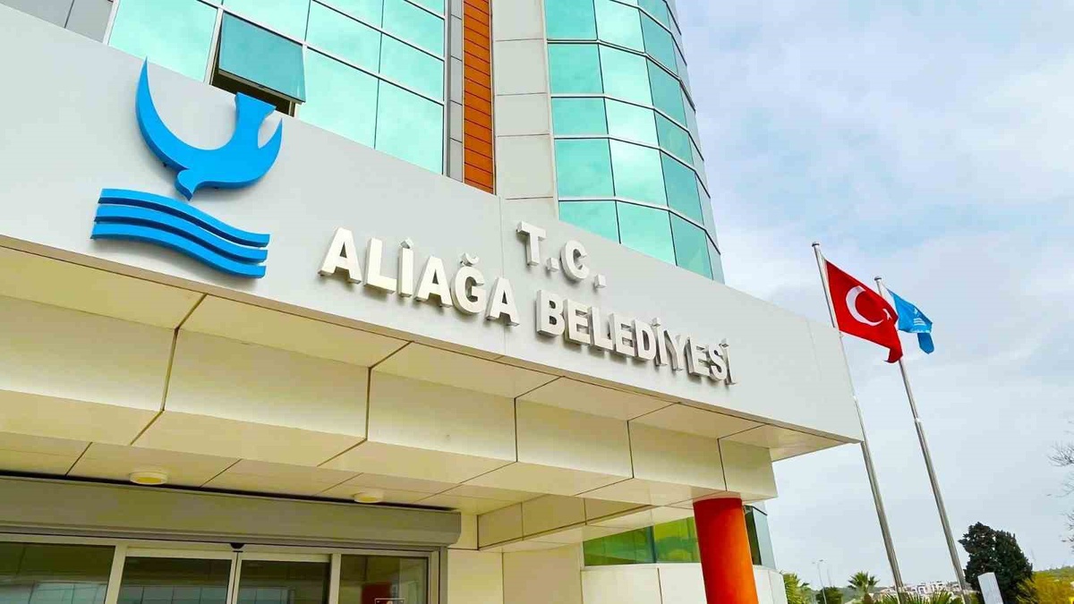 Aliağa Belediyesi\'nde yeni organizasyon şeması açıklandı, 4 başkan yardımcısı atandı