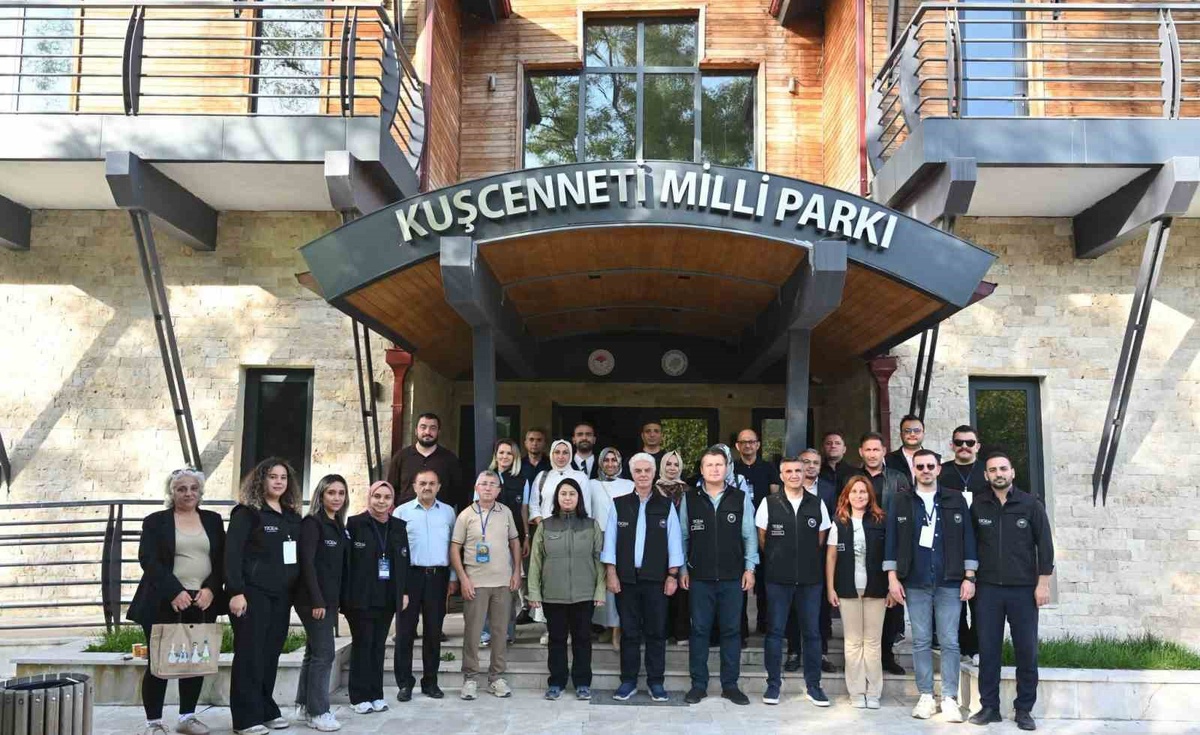 Bandırma\'da 8. Kaz Yetiştiriciliği Çalıştayı sona erdi, kaz tüyü ürünleri sergilendi