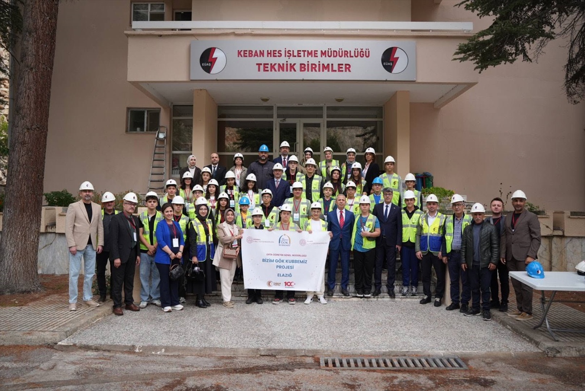 İstanbul\'dan gelen öğrenci ve eğitimciler Keban Barajı\'nı ve doğal güzellikleri gezdi
